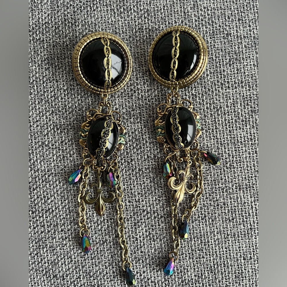 Vintage Chunky Black Dangle Clip On Earrings